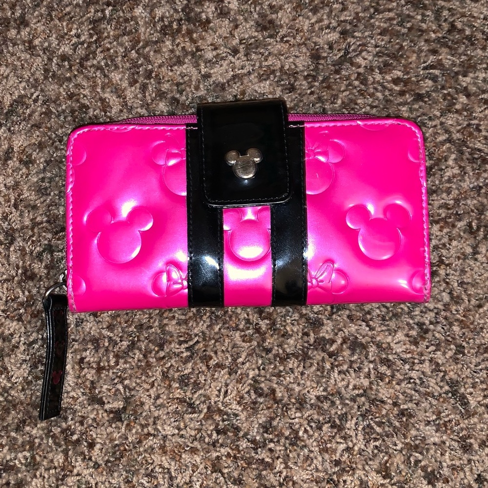 Loungefly Disney Parks Minnie Mouse Wallet